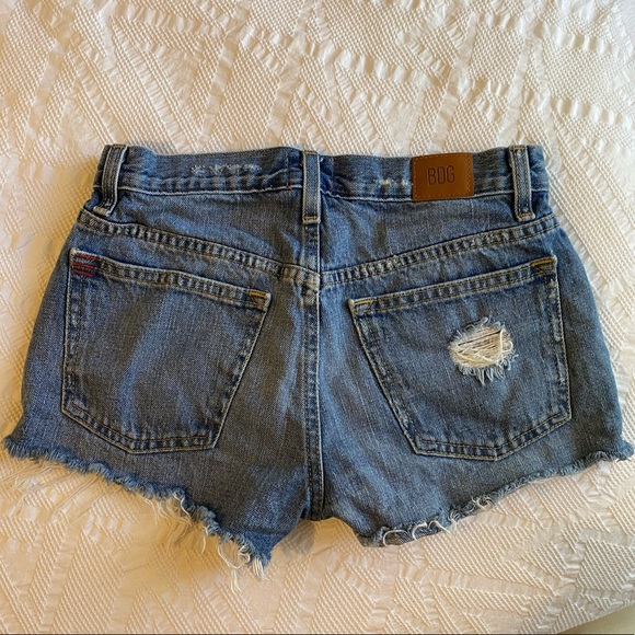 BDG Mid Rise Distressed Jean Shorts - Picture 3 of 4
